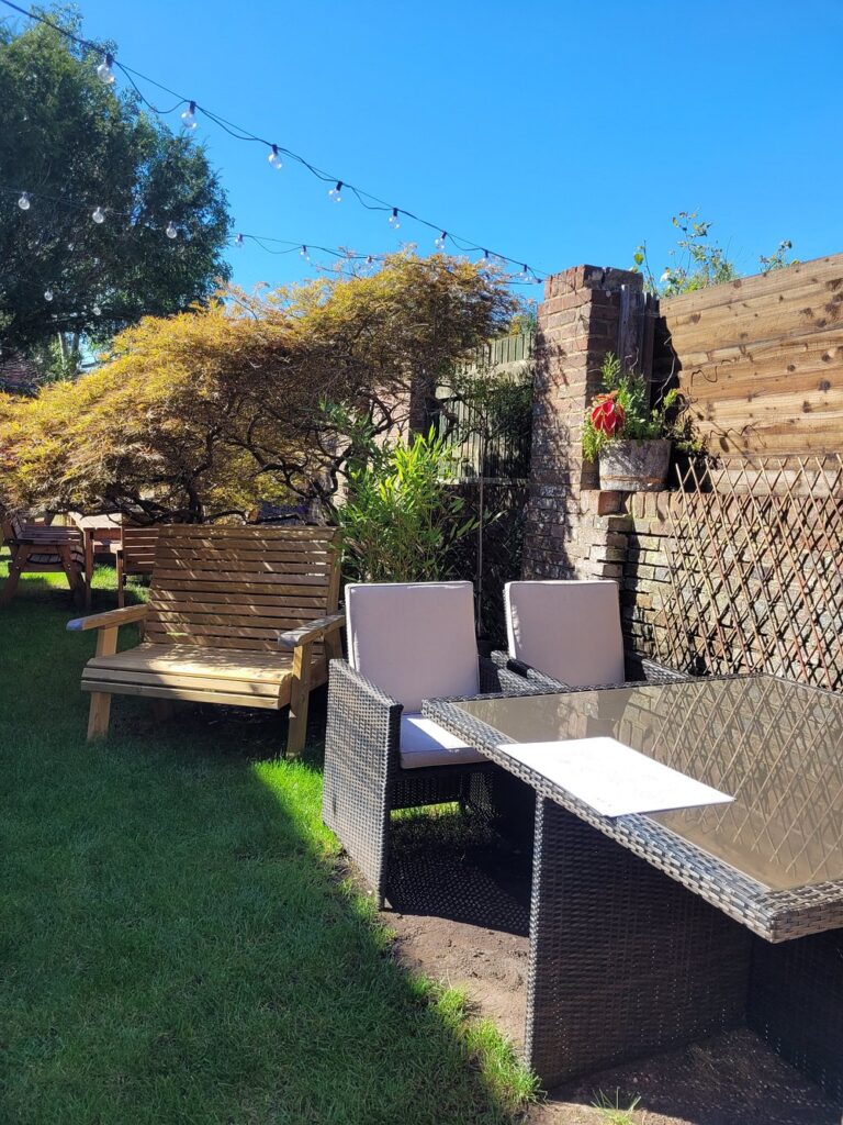 Courtyard garden seating at Thai Orchid Battle